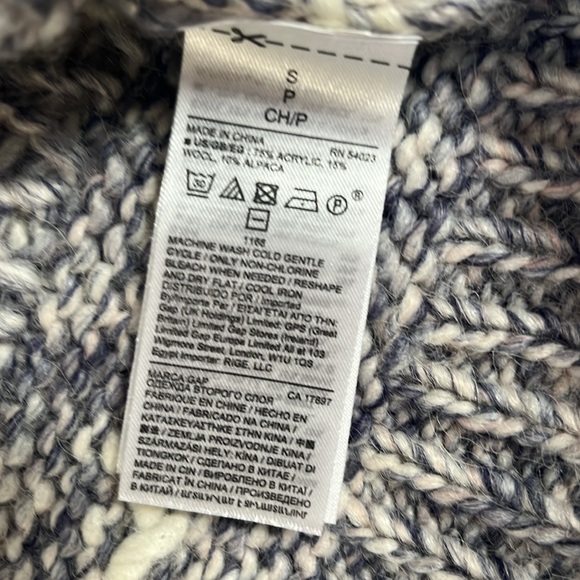 GAP acrylic/wool pastel/cream sweater - Picture 5 of 6